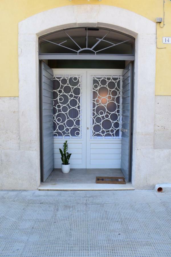 Oroverde Camere & Suite Nel Cuore Di Trani Luaran gambar