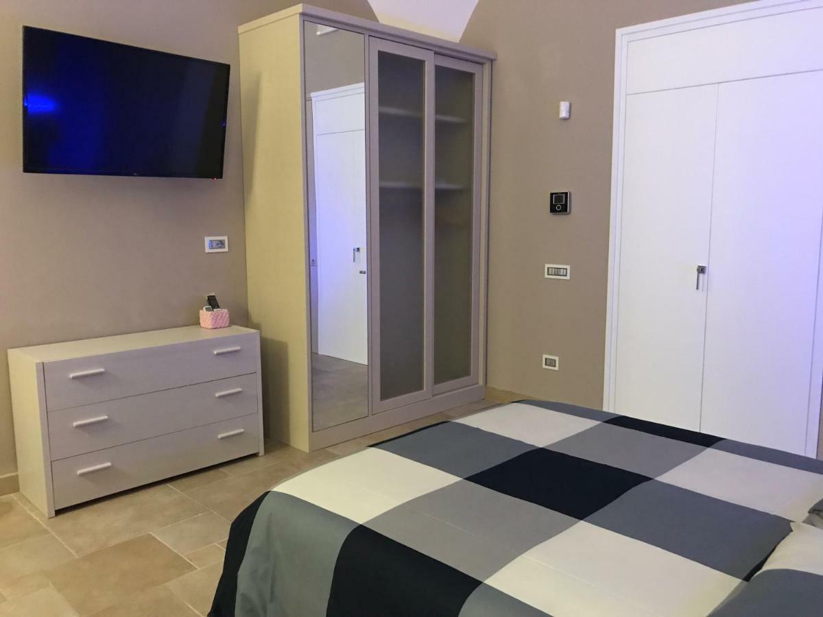 Oroverde Camere & Suite Nel Cuore Di Trani Luaran gambar
